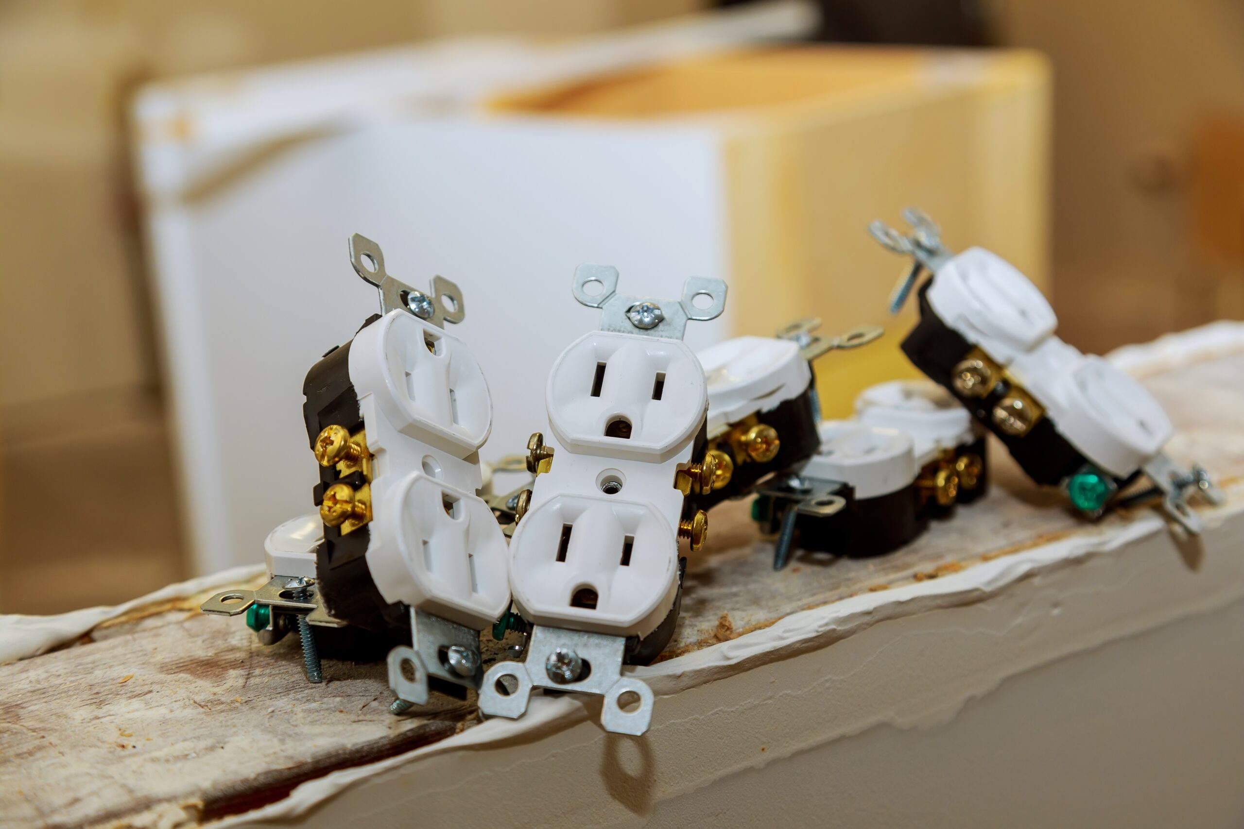 Electrical outlet replacement and repair in a Missouri home kitchen